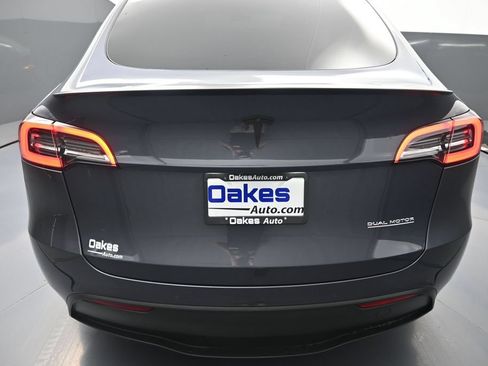 Used 2022 Tesla Model Y Performance AWD/4WD image 28