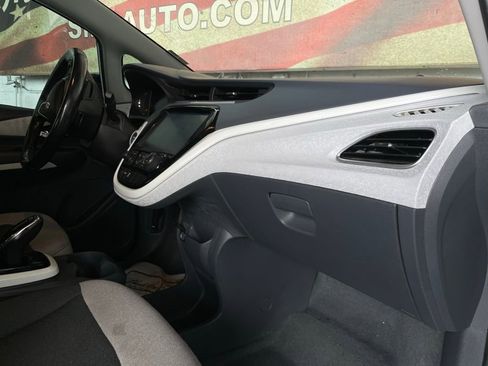 Used 2019 Chevrolet Bolt LT image 23