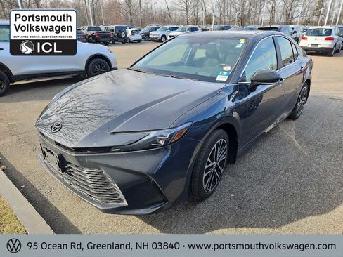 Used 2025 Toyota Camry XLE w/ Premium Package image 1