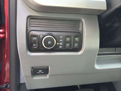 New 2026 Ford F250 XLT w/ XLT Premium Package image 23