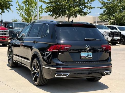 Used 2024 Volkswagen Tiguan SEL R-Line AWD/4WD image 7