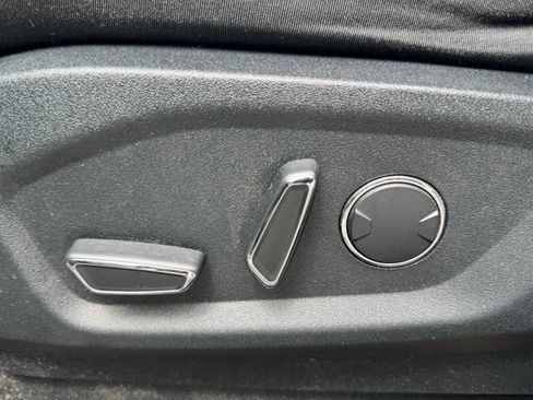Used 2017 Ford Edge SEL AWD/4WD image 18