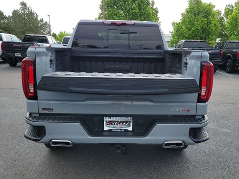 Used 2024 GMC Sierra 1500 AT4 w/ Technology Package AWD/4WD image 12
