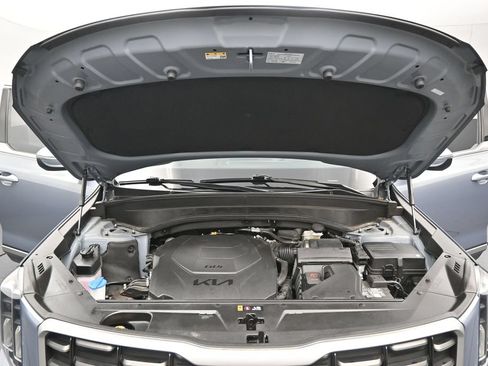 Used 2025 Kia Telluride S FWD image 40