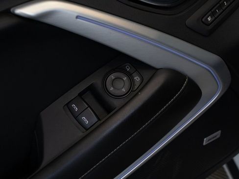 Used 2017 Chevrolet Camaro LT image 15