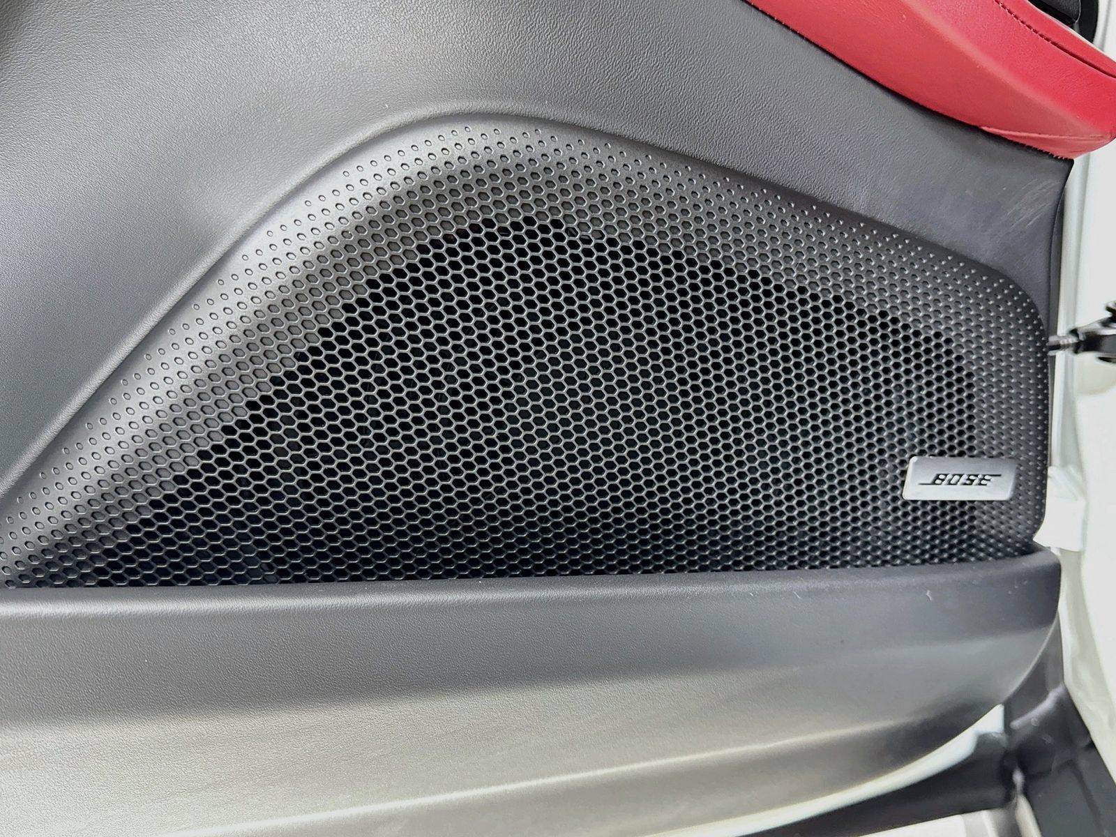 Used 2025 Porsche Panamera RWD image 17