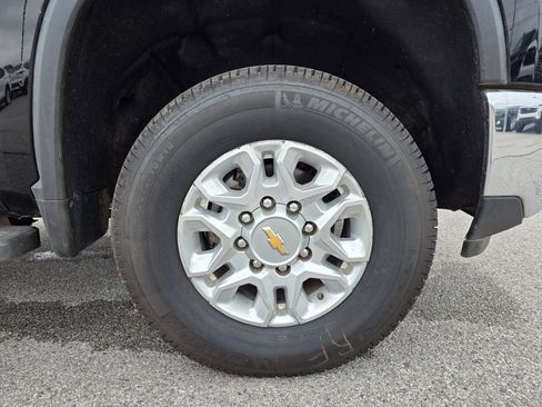 Used 2024 Chevrolet Silverado 2500 LTZ w/ LTZ Convenience Package AWD/4WD image 30