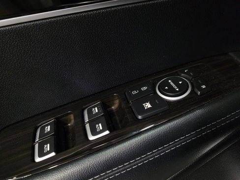 Used 2019 Kia Sorento AWD V6 image 27