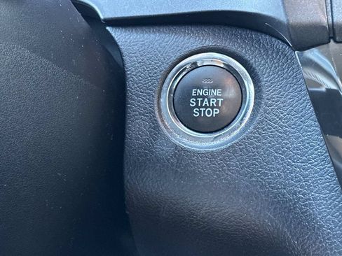 Certified 2020 Toyota Sienna Limited Premium FWD image 26