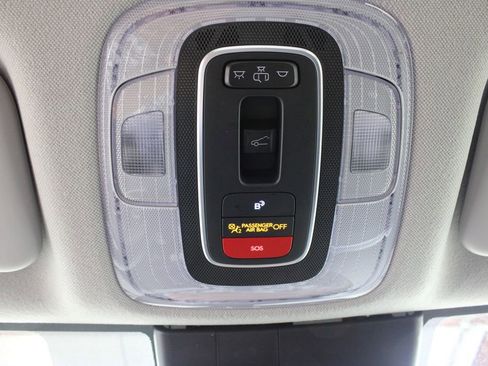 Used 2024 Hyundai Elantra Limited FWD image 29