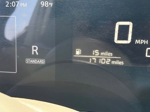 Used 2025 Nissan Kicks SV w/ Illumination Package FWD image 31
