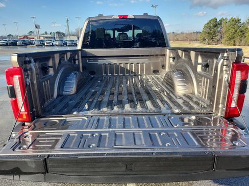 Used 2023 Ford F250 Lariat w/ Lariat Ultimate Package image 11