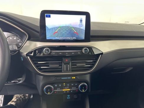 Used 2022 Ford Escape SEL w/ Class II Trailer Tow Package image 22