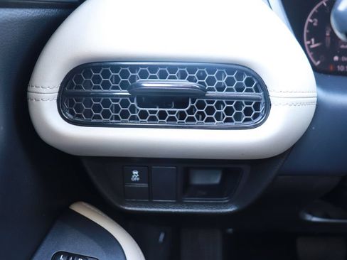 Used 2023 Honda HR-V LX image 24
