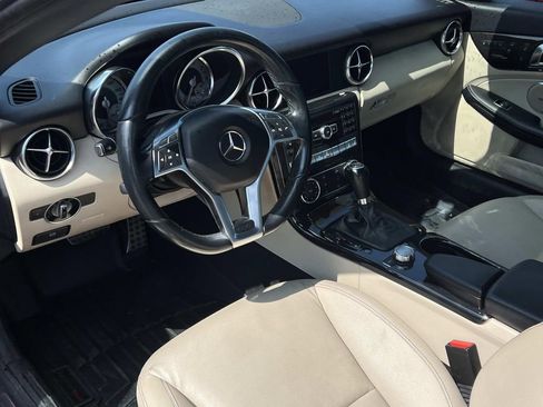 Used 2015 Mercedes-Benz SLK 250 image 3