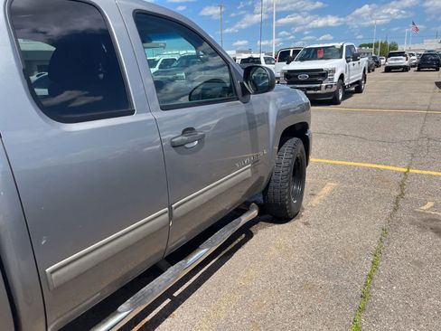 Used 2009 Chevrolet Silverado 1500 LT w/ Power Pack Plus AWD/4WD image 12