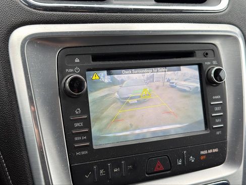 Used 2017 GMC Acadia Limited SLT image 4