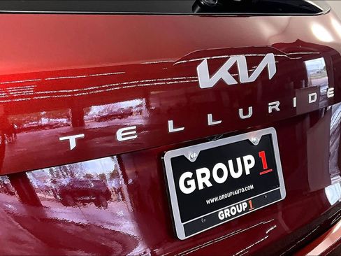 Used 2024 Kia Telluride S FWD image 28