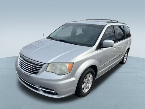 Used 2012 Chrysler Town & Country Touring w/ Entertainment Group #1 image 3
