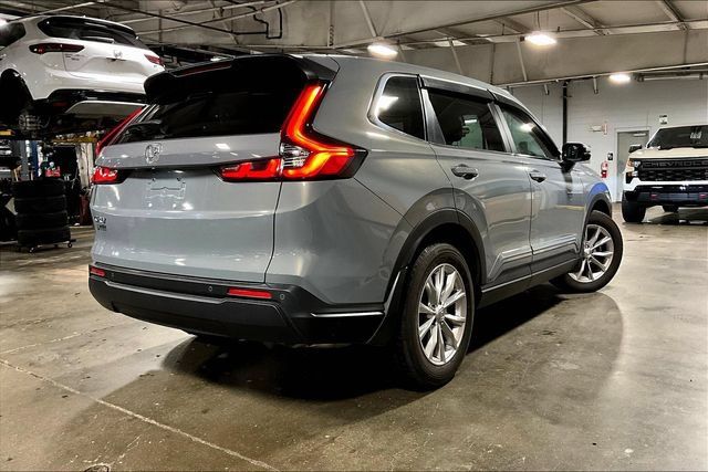 Used 2023 Honda CR-V EX-L image 4