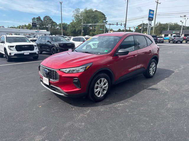 Used 2025 Ford Escape Active w/ Tech Pack #1 AWD/4WD image 16