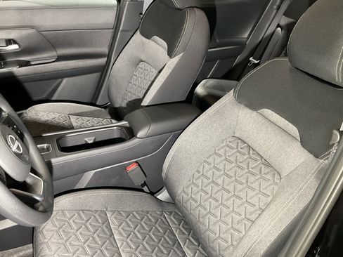 Used 2026 Nissan Kicks SV w/ Cold Weather Package image 27