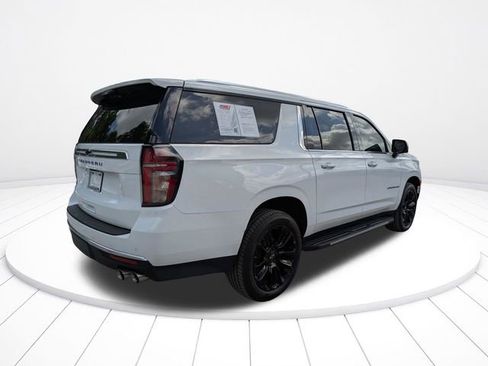 Used 2021 Chevrolet Suburban High Country image 4