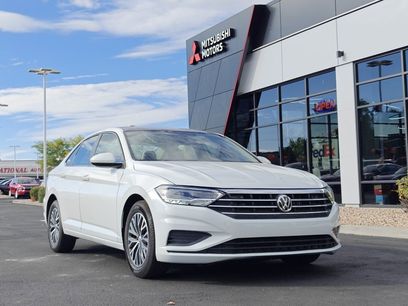 Used 2021 Volkswagen Jetta SE w/ SE Cold Weather Package