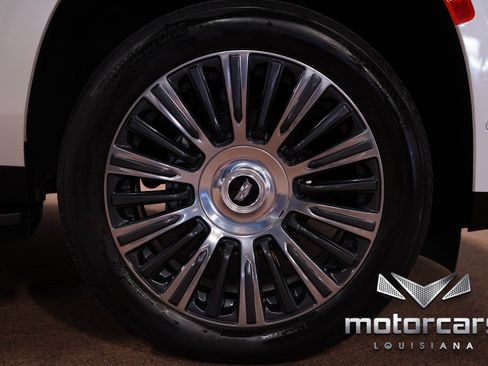 Used 2022 Cadillac Escalade Premium Luxury image 23