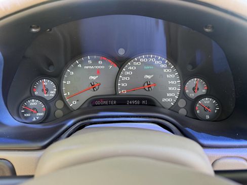 Used 2003 Chevrolet Corvette Convertible w/ Preferred Equipment Group1 RWD image 18