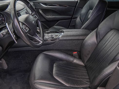 Used 2021 Maserati Levante S image 9