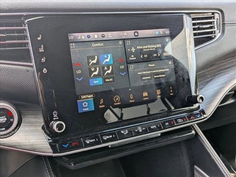 Used 2024 Jeep Wagoneer L Series II w/ Flexible Seating Group image 15