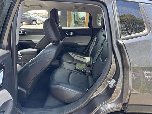 Used 2022 Jeep Compass Limited w/ Elite Group image 8