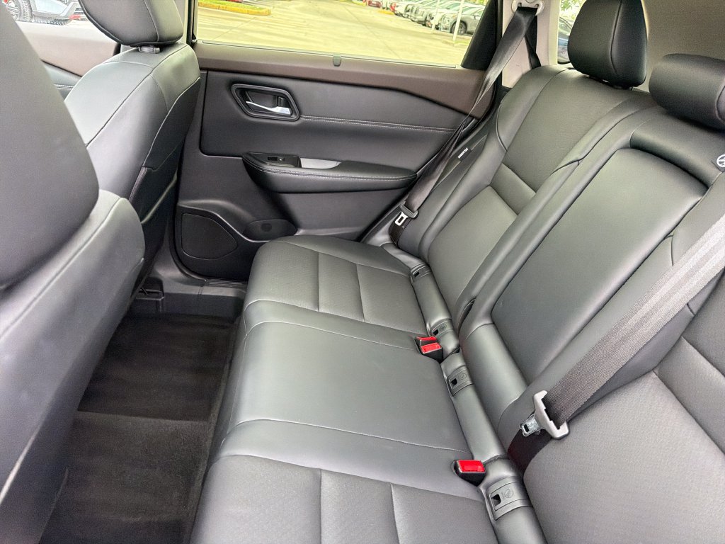 Certified 2023 Nissan Rogue SV w/ SV Premium B Package AWD/4WD image 34