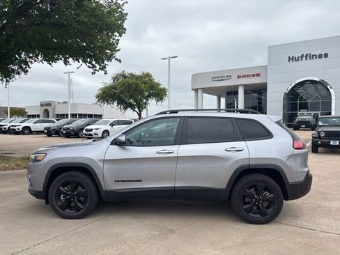 Used 2021 Jeep Cherokee Latitude Plus image 9