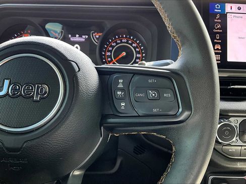 Used 2024 Jeep Wrangler Sport S image 21