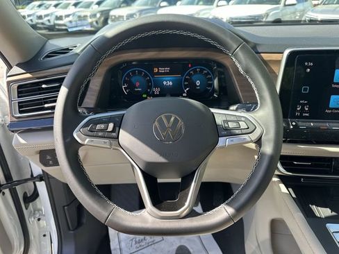 New 2026 Volkswagen Atlas SE FWD image 16