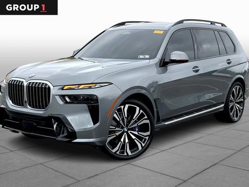 Used 2025 BMW X7 xDrive40i w/ Executive Package image 1
