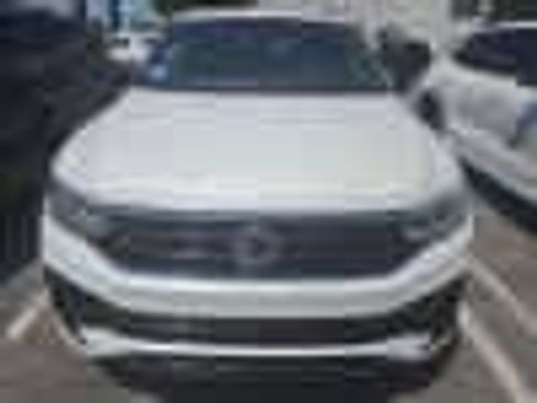 Used 2023 Volkswagen Tiguan SE R-Line FWD image 8