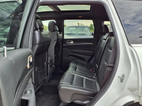 Used 2015 Jeep Grand Cherokee Overland AWD/4WD image 12
