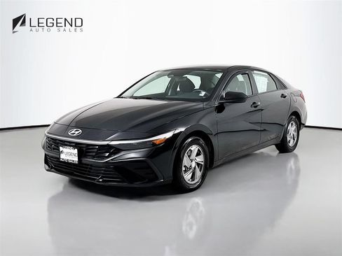 Used 2024 Hyundai Elantra SE FWD image 1