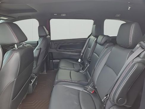 Used 2024 Honda Odyssey Sport image 12