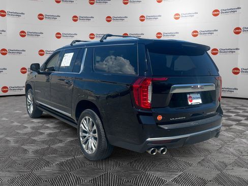 Used 2021 GMC Yukon XL Denali w/ Denali Ultimate Package AWD/4WD image 3