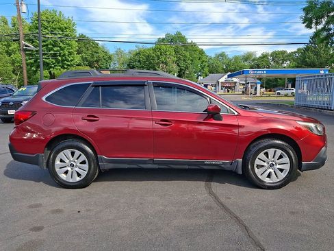Used 2019 Subaru Outback 2.5i Premium w/ Popular Package #2 AWD/4WD image 7
