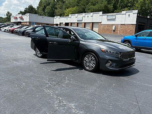 Used 2020 Kia Cadenza Technology FWD image 8