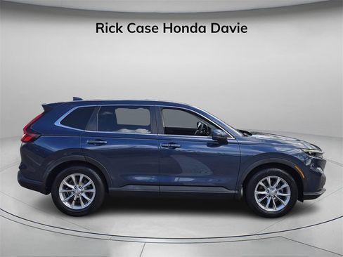 Used 2023 Honda CR-V EX-L image 3