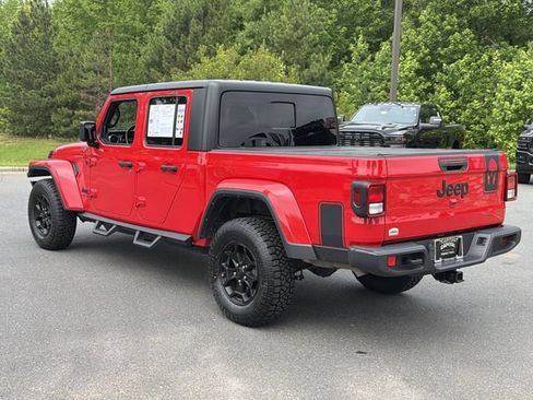 Used 2022 Jeep Gladiator Sport AWD/4WD image 11