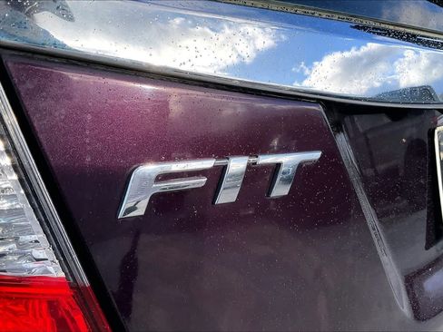 Used 2017 Honda Fit EX image 7