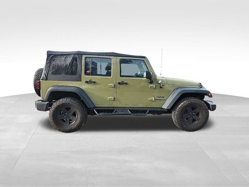 Used 2013 Jeep Wrangler Unlimited Sport image 9