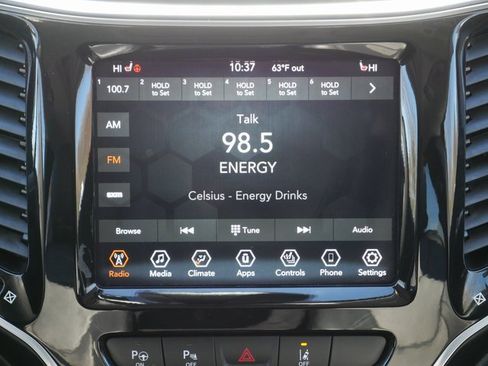 Used 2021 Jeep Cherokee Limited image 17